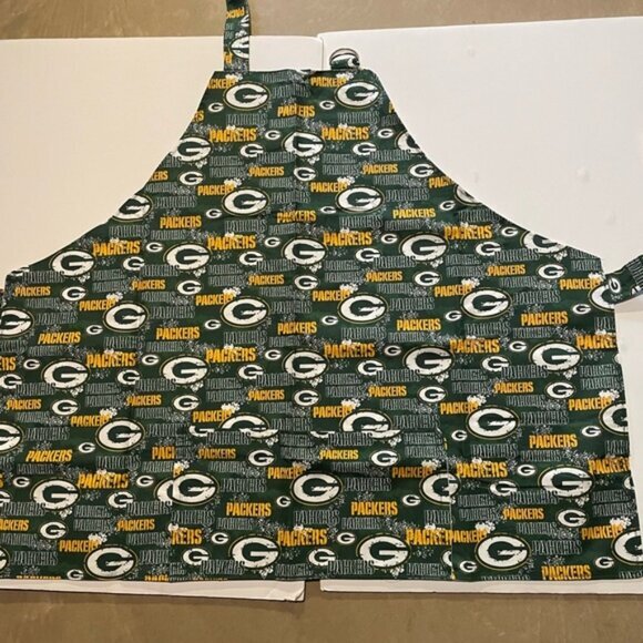 Green Bay Packers Camouflage Green  Apron - Picture 1 of 3